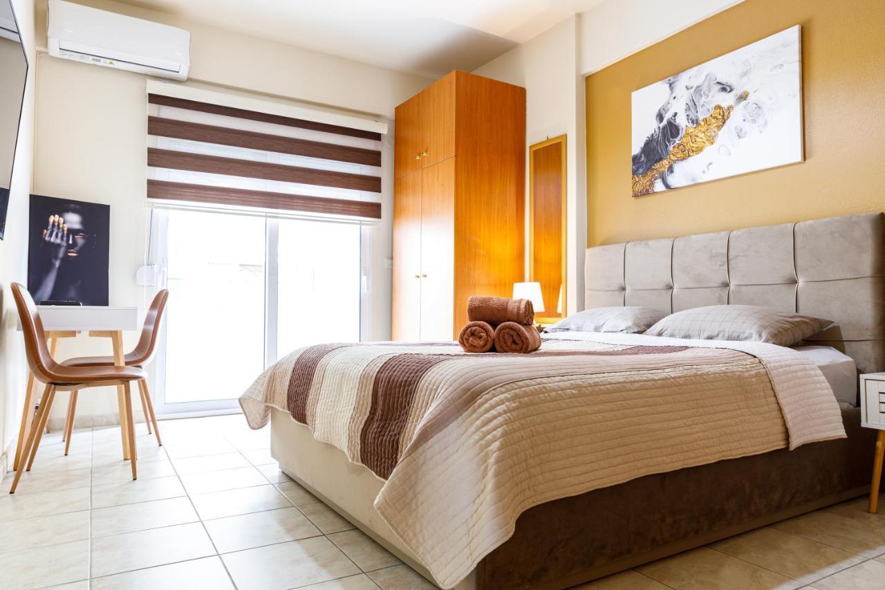 Blaze Studios & Apartments 잰티 외부 사진