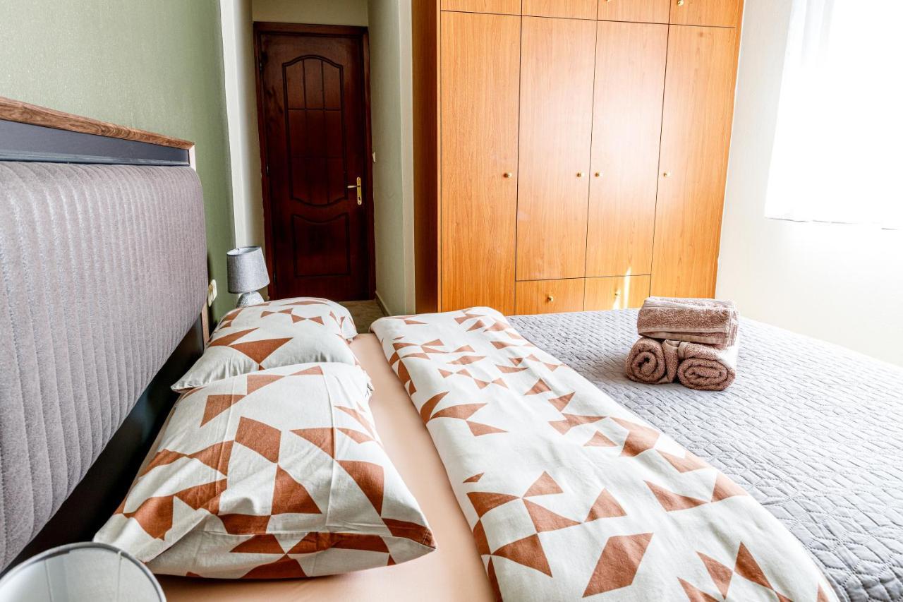 Blaze Studios & Apartments 잰티 외부 사진