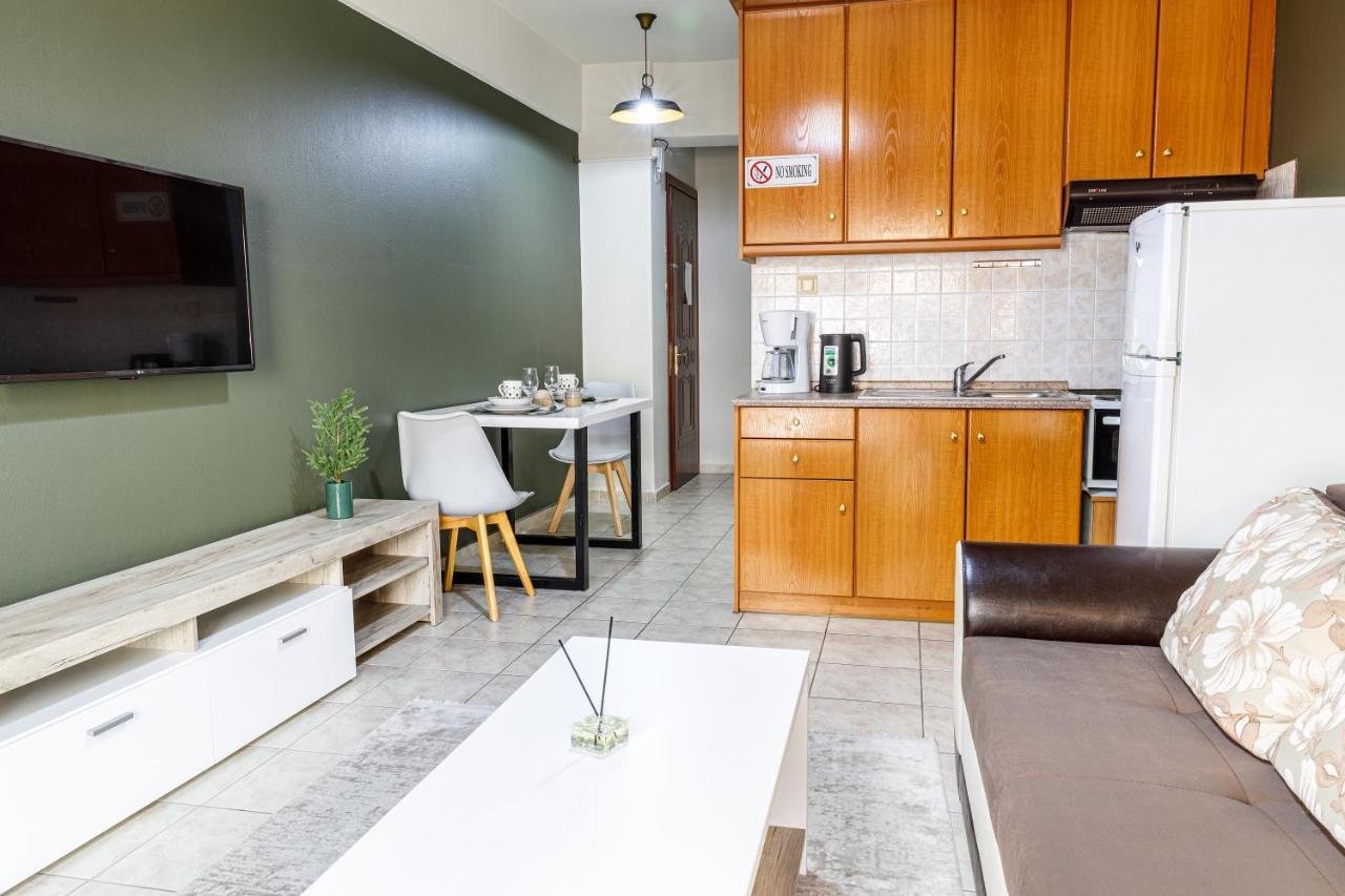 Blaze Studios & Apartments 잰티 외부 사진